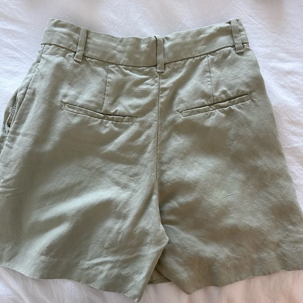 Aritzia Two-Piece Linen Blend Shirt & Shorts Set in Sage Green